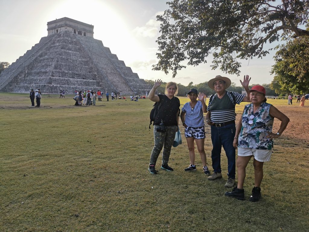Escala tensión en Chichén Itzá: artesanos de Pisté rechazan versión del INAH y mantienen protesta