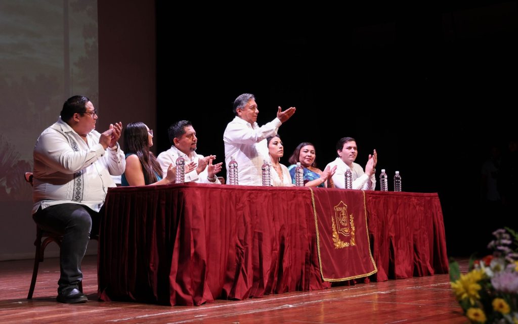 Reconocen a la primera generación de docentes en Educación Intercultural, Plurilingüe y Comunitaria EDUCACIÓN INTERCULTURAL, PLURILINGÜE Y COMUNITARIA