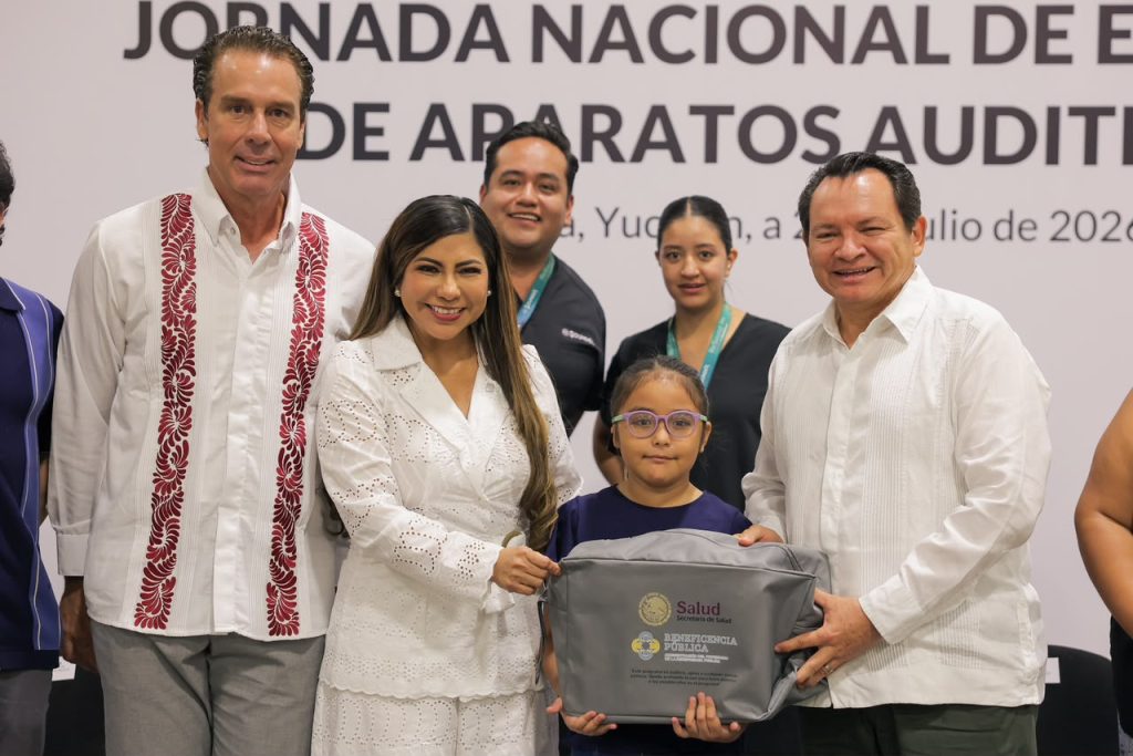 El bienestar es autonomía: Renacimiento Maya entrega apoyos auditivos WhatsApp Image 2026 07 27 At 16.41.48 1024x683