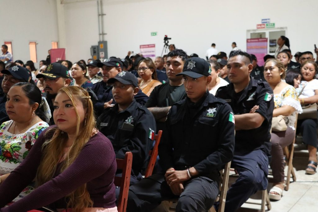 Policías municipales concluyen capacitación para atender violencia de género