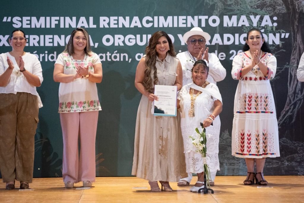 DIF YUCATÁN PROMUEVE ORGULLO POR LAS RAÍCES MAYAS