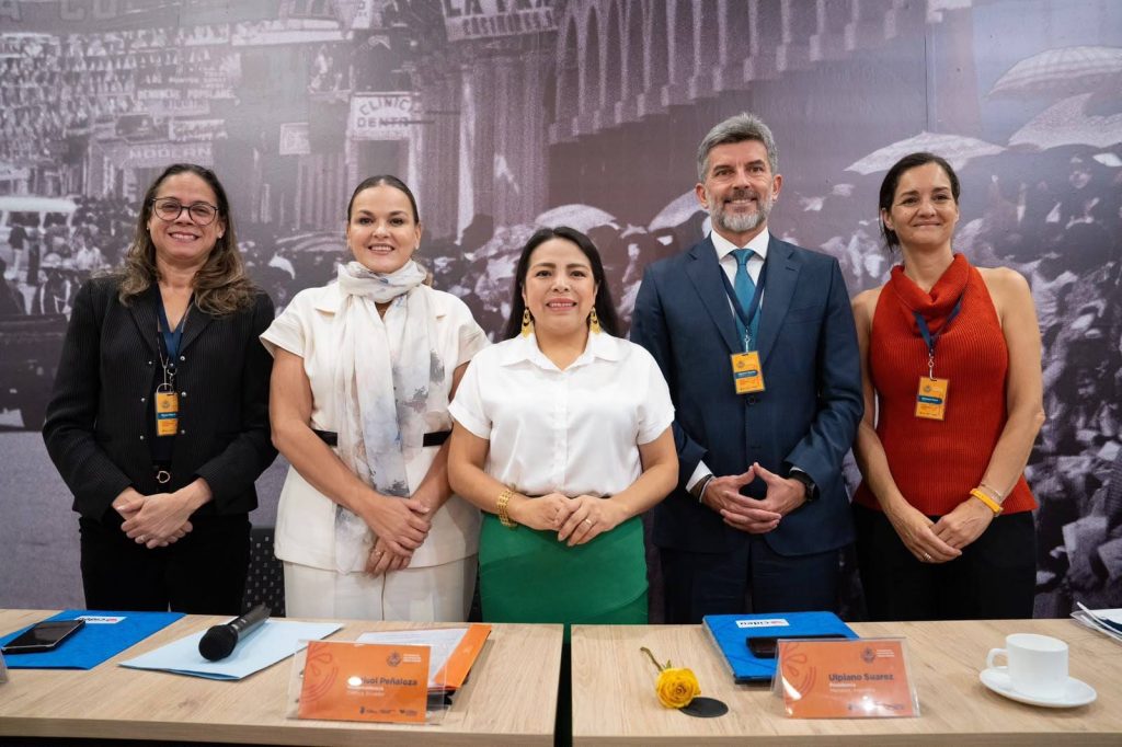 Cecilia Patrón asume vicepresidencia del CIDEU