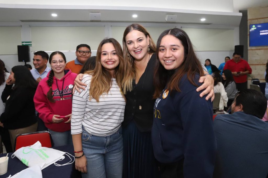 CECILIA PATRÓN PRESENTA LA AGENDA DEL MES DE LA JUVENTUD