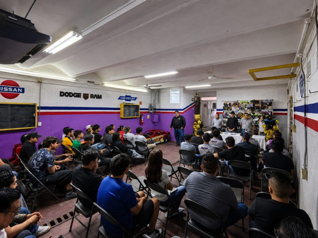 Propietarios de autos eléctricos y chinos enfrentan problemas para conseguir refacciones