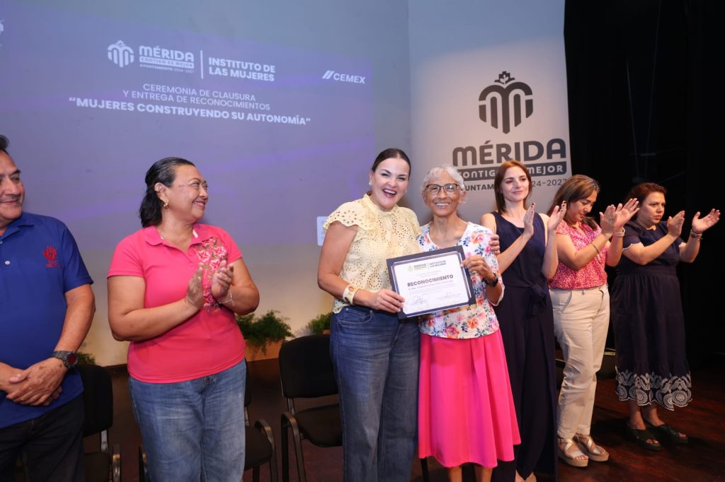 170 MUJERES SE GRADUARON DEL PROGRAMA CECATI