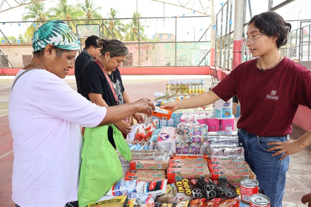 MERCADO CIRCULAR Y LIMPIEZA DE PLAYA