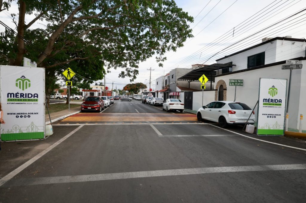 CECILIA PATRÓN INTENSIFICA REPAVIMENTACIÓN Y MANTENIMIENTO VIAL EN TODA MÉRIDA.