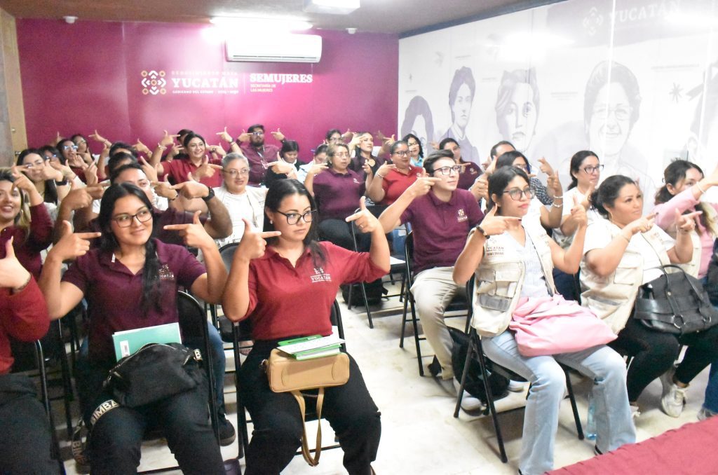 LA COLABORACIÓN ENTRE IIPEDEY Y SEMUJERES BUSCA REDUCIR BARRERAS DE COMUNICACIÓN