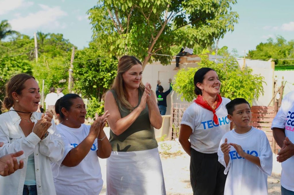 POR PRIMERA VEZ LA FUNDACIÓN TECHO ENTREGA CASAS A 10 FAMILIAS DE LA ESTRELLA DEL SUR.