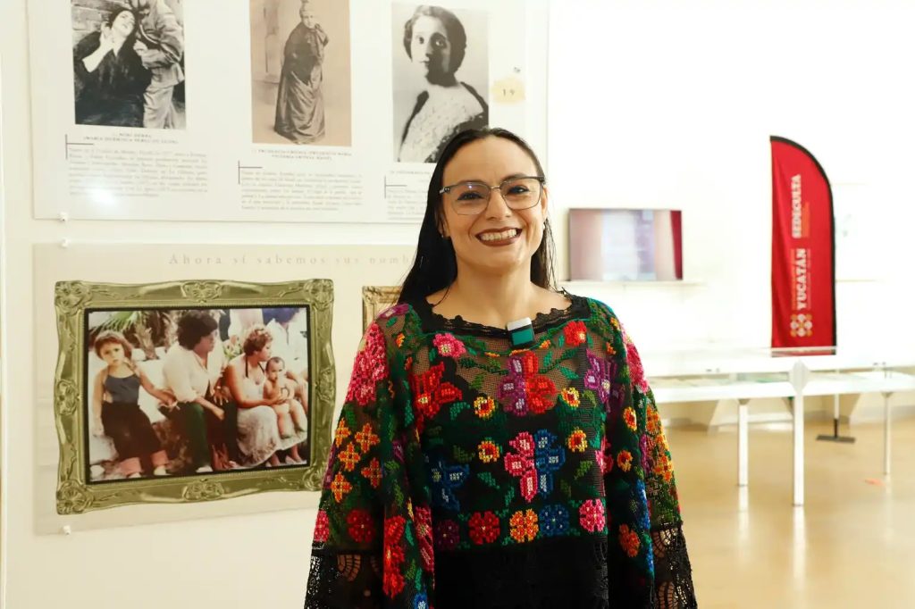 EXPOSICIÓN “MIRADAS FEMENINAS”