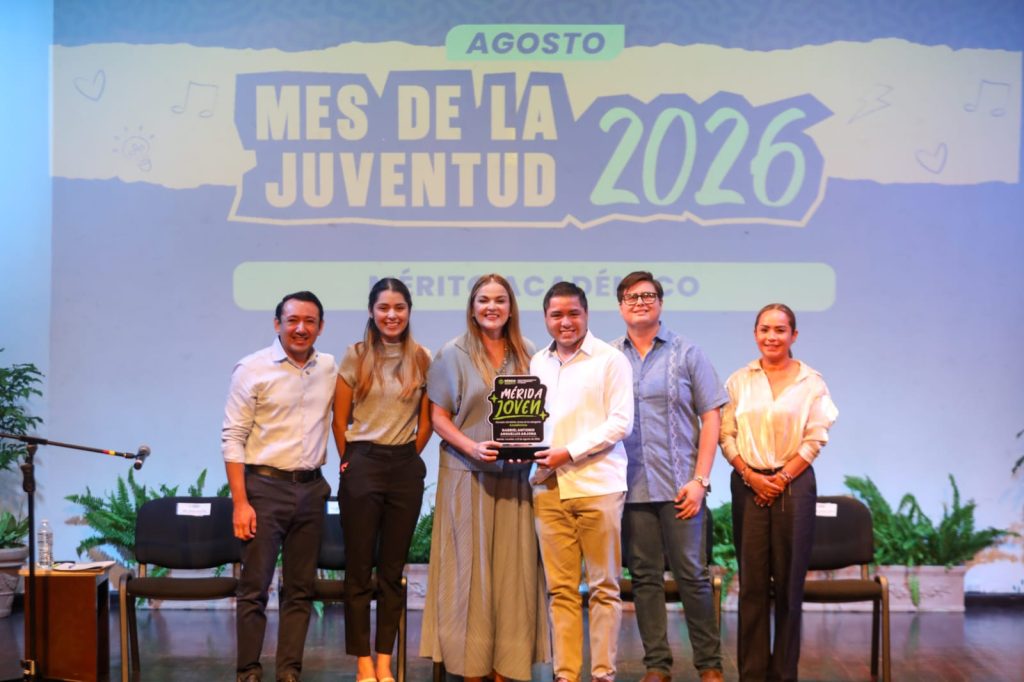 CECILIA PATRÓN RECONOCE EL TALENTO Y LIDERAZGO DE LAS JUVENTUDES EN MÉRIDA