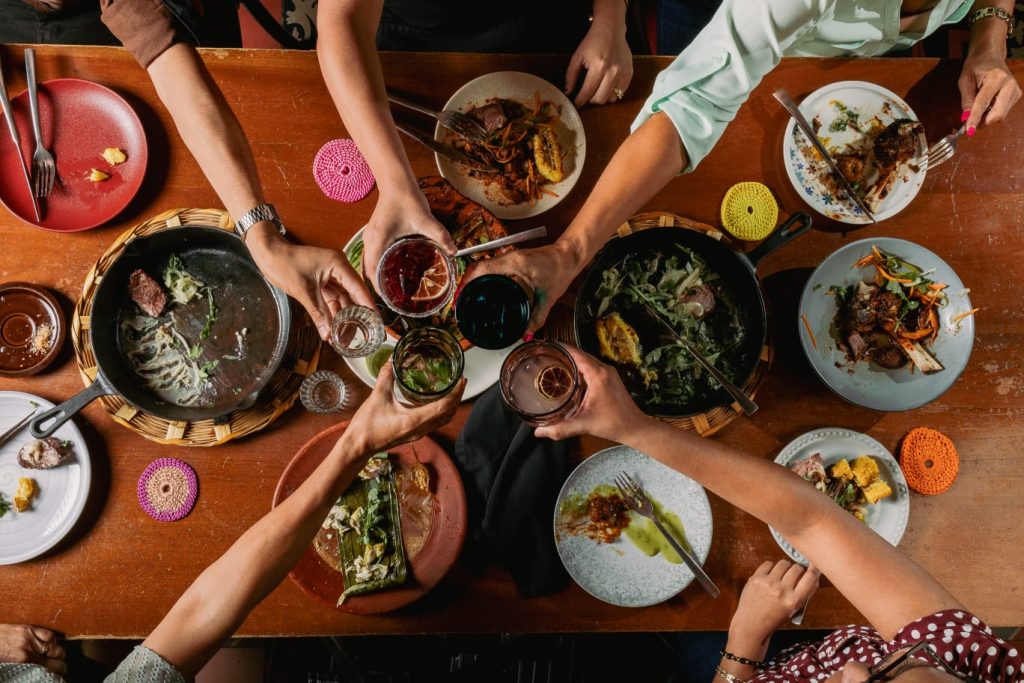 Micaela Mar y Leña devela su placa Michelin y fortalece el posicionamiento de Yucatán como destino gastronómico La distinción de la Guía Michelin México 2026 reconoce el trabajo colectivo del restaurante y consolida a la gastronomía yucateca como un motor de desarrollo turístico, económico y cultural. MAS INFORMACION EN