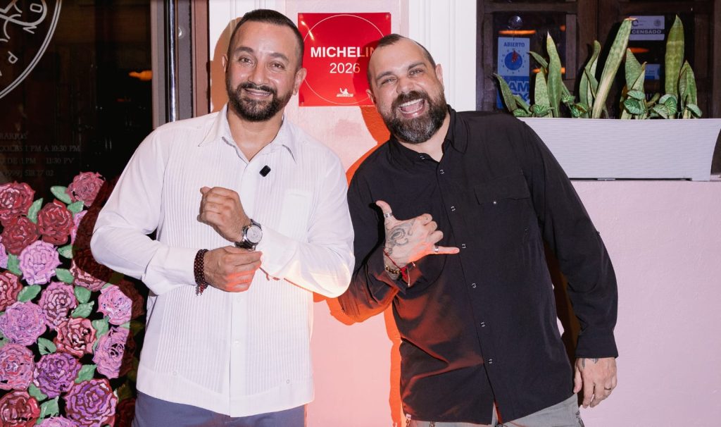 Micaela Mar y Leña devela su placa Michelin y fortalece el posicionamiento de Yucatán como destino gastronómico La distinción de la Guía Michelin México 2026 reconoce el trabajo colectivo del restaurante y consolida a la gastronomía yucateca como un motor de desarrollo turístico, económico y cultural. MAS INFORMACION EN