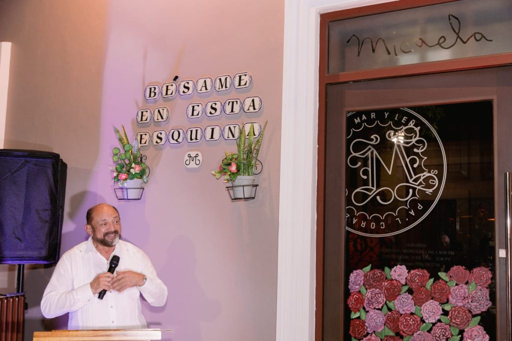 Micaela Mar y Leña devela su placa Michelin 
