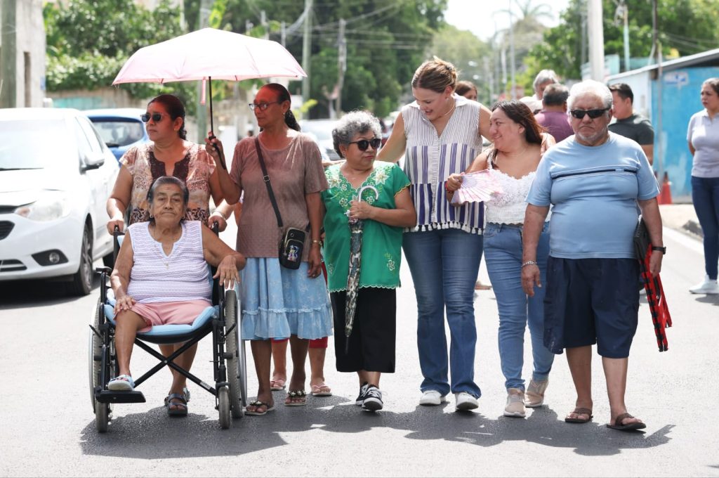 Más drenaje, calles y alumbrado: Cecilia Patrón lleva el Mega Operativo a Salvador Alvarado Sur