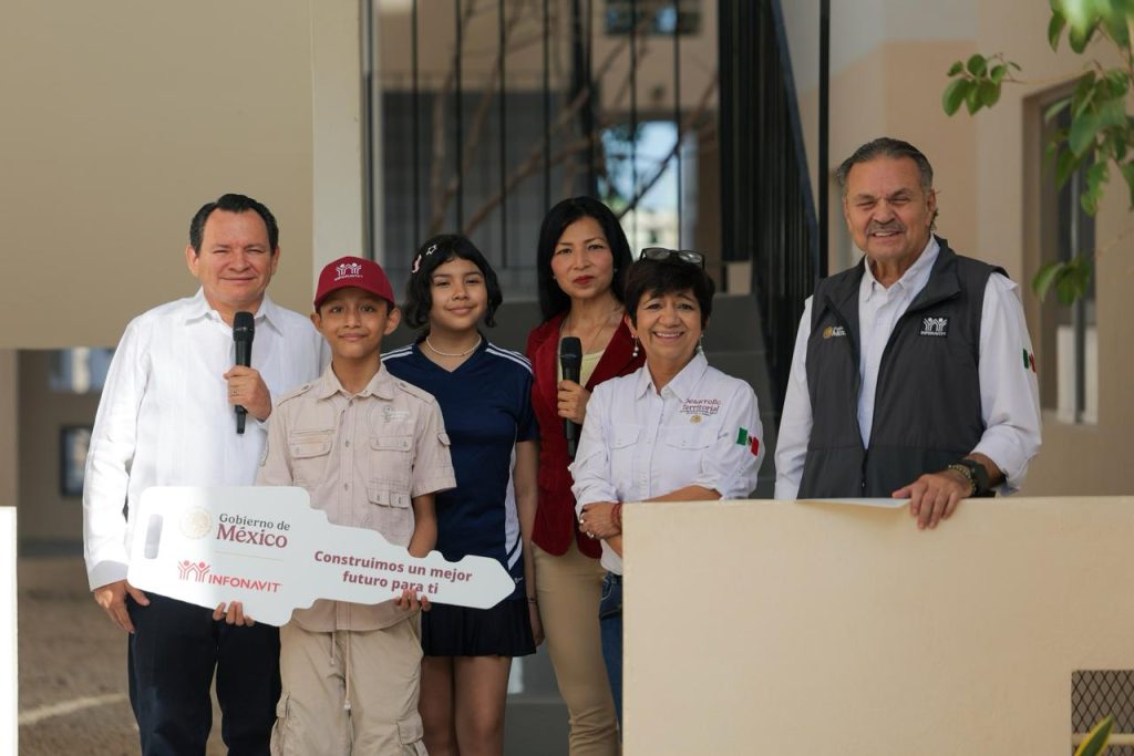 Hoy más de 47 mil familias yucatecas ya tienen vivienda propia: Díaz Mena