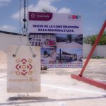 Diaz Mena coloca la primera piedra de la segunda etapa de la escuela de Casa Otoch