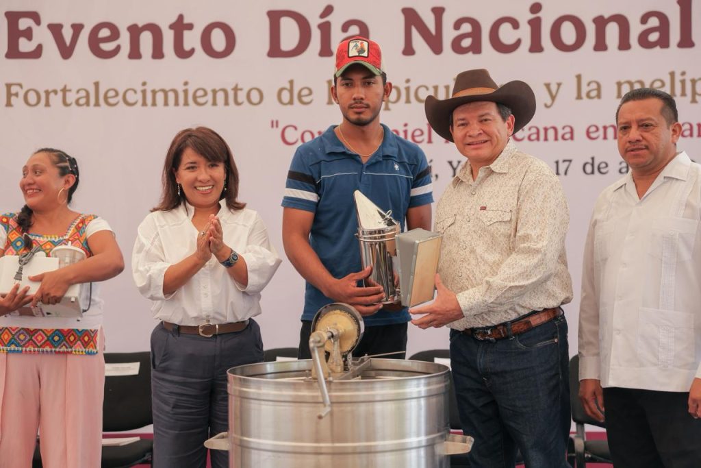 YUCATAN LIDER EN LA APICULTURA NACIONAL E INTERNACIONAL