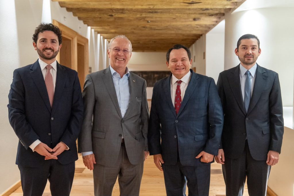 GOBERNADOR JOAQUÍN DÍAZ MENA PRESENTA AL CCE PROYECTOS ESTRATÉGICOS DEL RENACIMIENTO MAYA