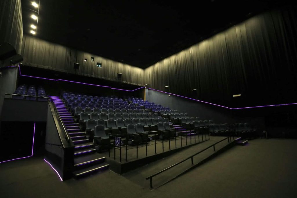 TECNOLOGÍA LÁSER E ILUMINACIÓN INTELIGENTE RENOVARÁN LA EXPERIENCIA EN CINES SIGLO XXI