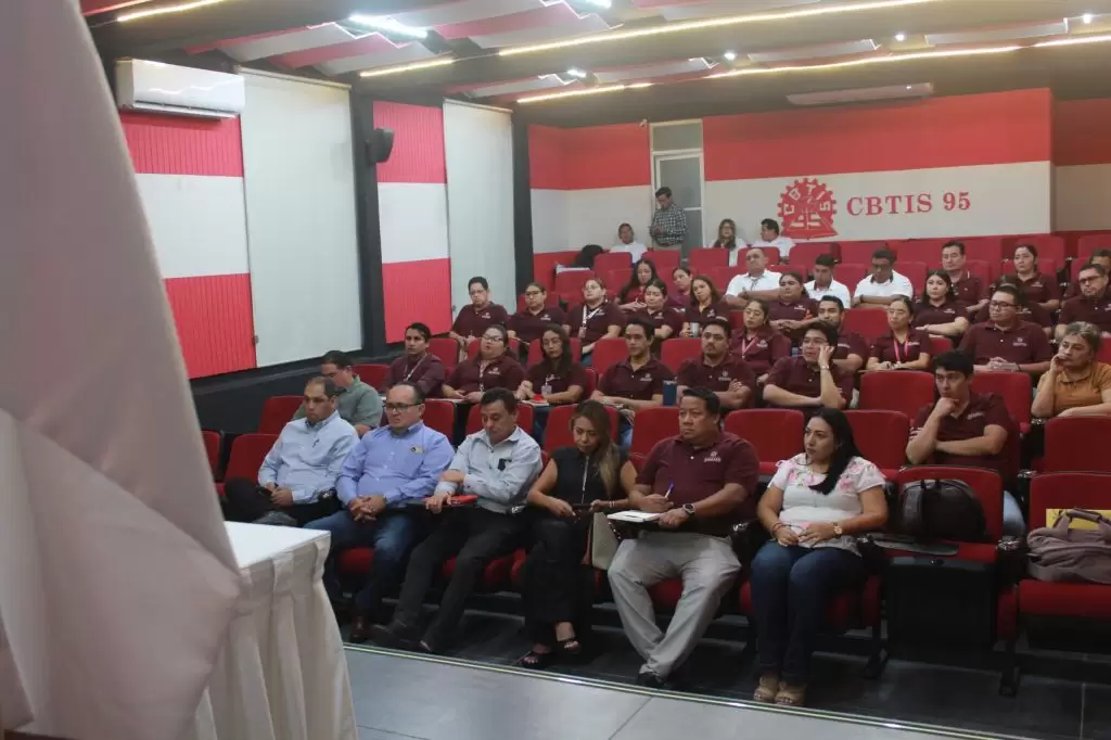 CAPACITAN A PERSONAL PENITENCIARIO DE YUCATÁN PARA PREVENIR TORTURA Y PROTEGER DERECHOS HUMANOS