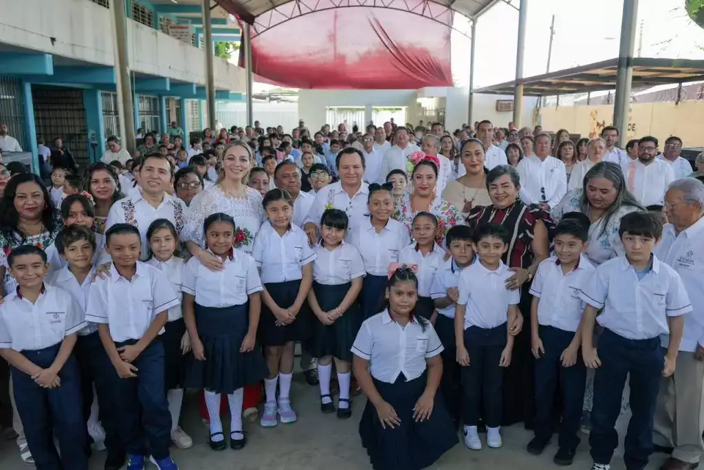 Renacimiento Maya dignifica primaria de Zazil-Há