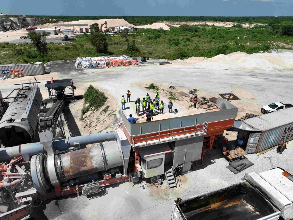 Realiza SICT en Yucatán obra de conservación periódica con nueva tecnología en pavimentos Realiza SICT en Yucatán obra de conservación periódica con nueva tecnología en pavimentos