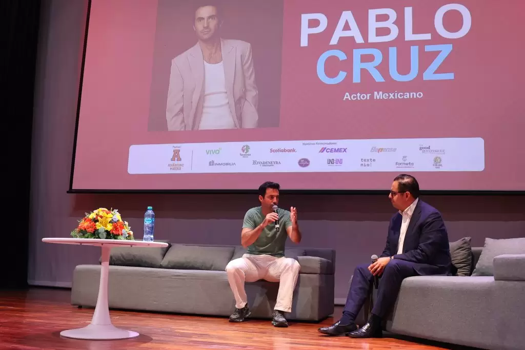 Dialogan sobre el futuro de México en Momento Mexicano: MUUK’