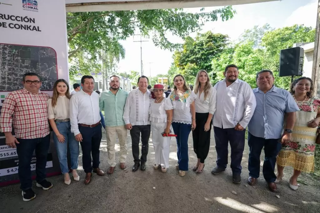 EL GOBERNADOR JOAQUÍN DÍAZ MENA DIO EL BANDERAZO A LAS OBRAS DE CONSTRUCCIÓN Y REPAVIMENTACIÓN EN CONKAL
