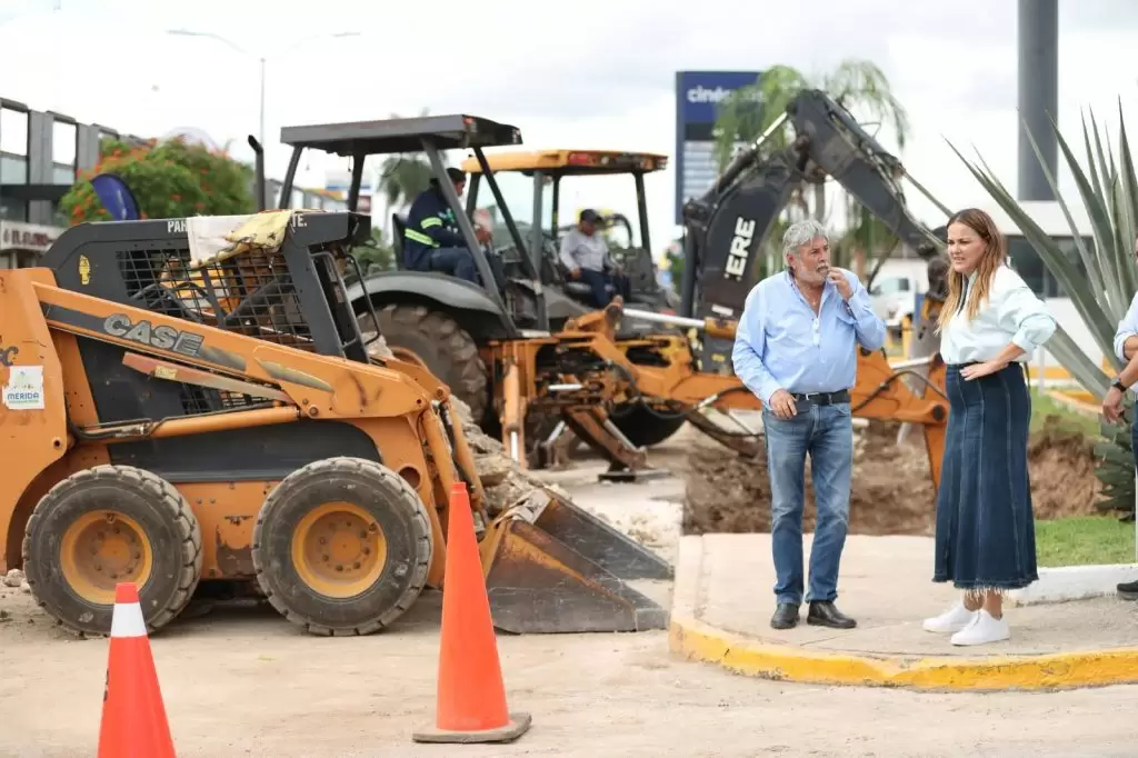 CECILIA PATRÓN TOMA REPORTES EN AYUNTATEL Y ENCABEZA BRIGADAS PARA DAR RESPUESTA INMEDIATA