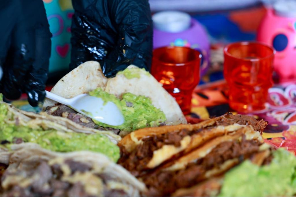 TACO LOVER FEST SE SUMA AL DESFILE DE CATRINAS