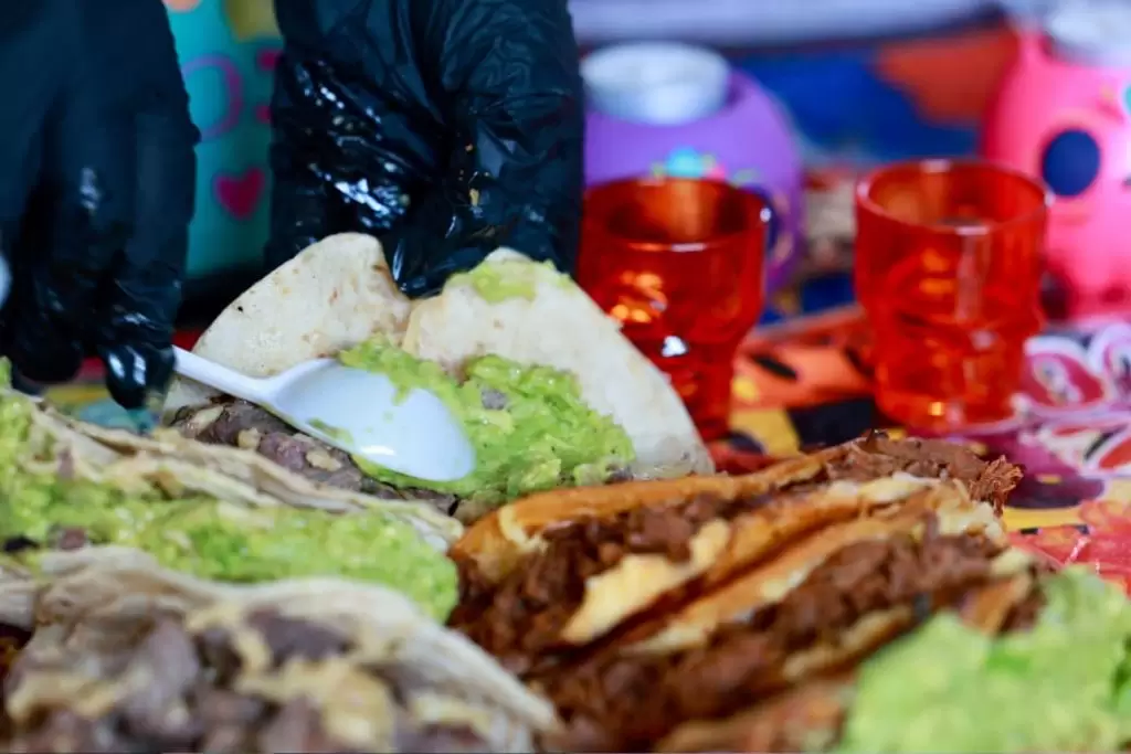 TACO LOVER FEST SE SUMA AL DESFILE DE CATRINAS