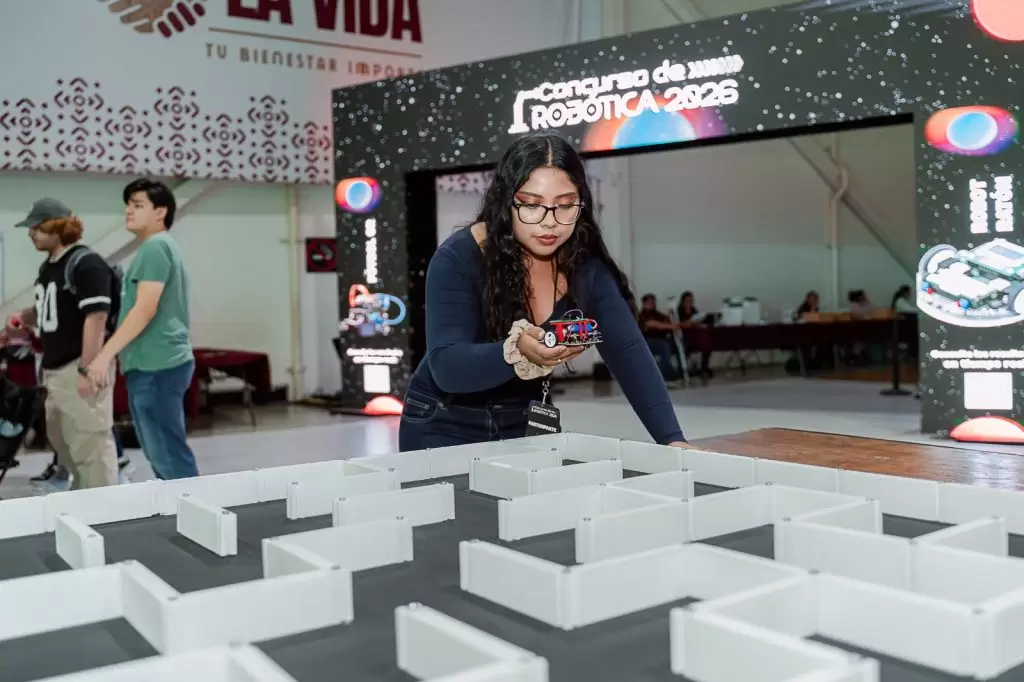 Premia Yucatán el talento de las juventudes en robótica