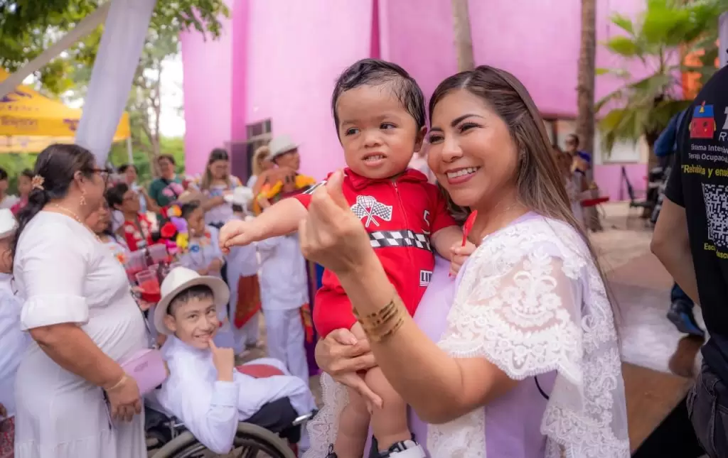 DIF Yucatán entrega 10 millones de pesos al Teletón para fortalecer la atención del autismo