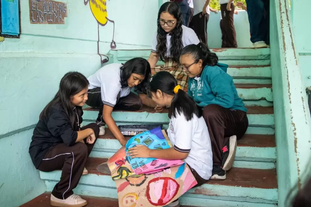 Estudiantes de Motul crean “Comando Colmena” para prevenir riesgos digitales en su escuela